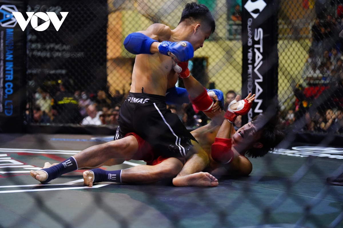 Nguyễn Trần Duy Nhất lật kèo ngoạn mục ở tứ kết MMA LION Championship - Ảnh 3.