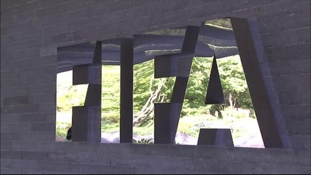 Trọng tài bị FIFA cấm hành nghề 5 năm vì quấy rối tình dục đồng nghiệp - Ảnh 1.