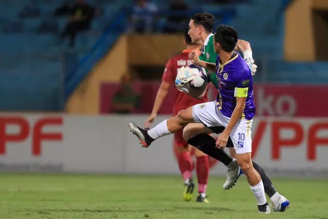 Chặn đứng hàng công toàn sao, thủ môn Đặng Văn Lâm báo tin vui lớn cho HLV Park Hang-seo - Ảnh 5.