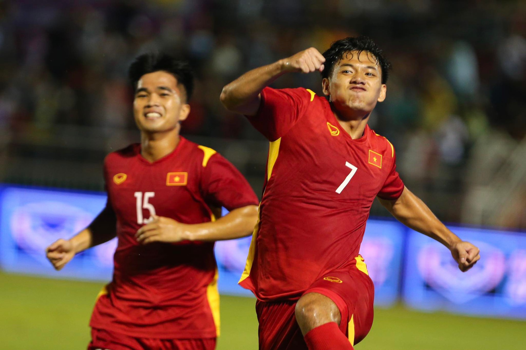 Cầu thủ trẻ liên tiếp lập công, đội tuyển Việt Nam giành chiến thắng 4-0 Singapore trận ra quân - Ảnh 1.