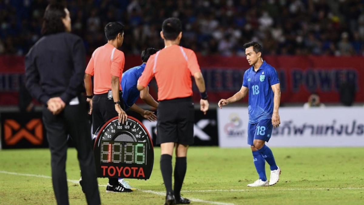Chanathip chấn thương, ĐT Thái Lan thua cay đắng Malaysia ở King's Cup 2022 - Ảnh 2.