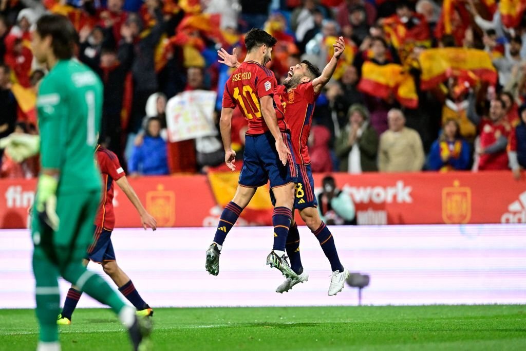 Ronaldo và đồng đội thắng đậm, quyết đấu Tây Ban Nha tranh vé chung kết - Ảnh 11.