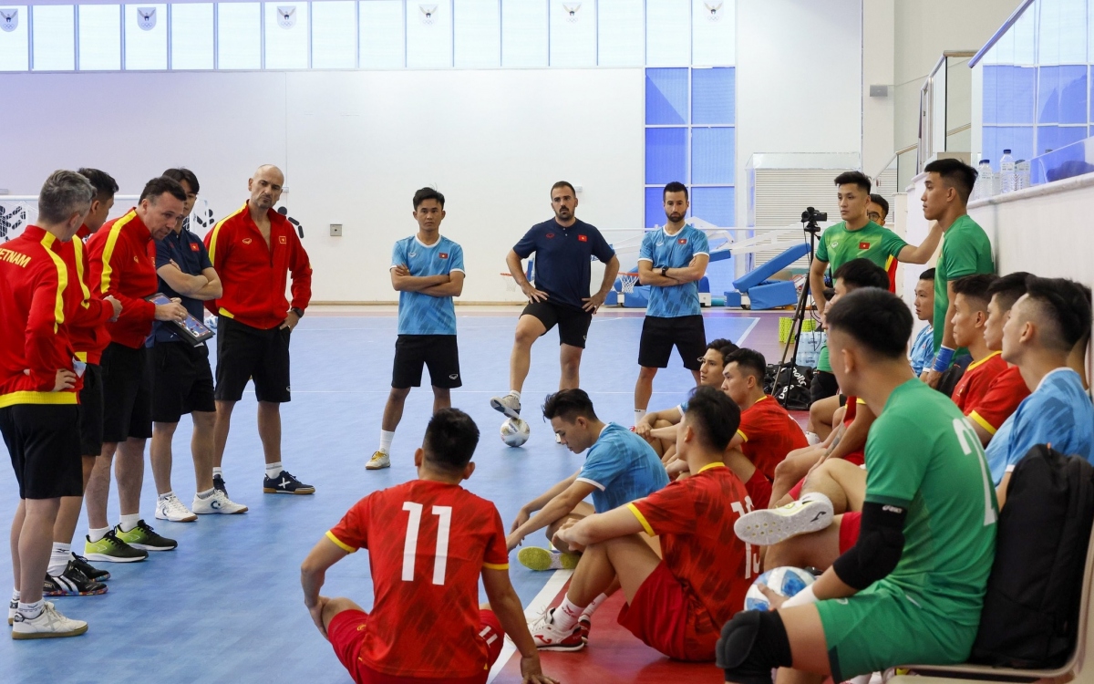 ĐT Futsal Việt Nam khởi đầu hành trình tại giải Futsal châu Á 2022 - Ảnh 1.