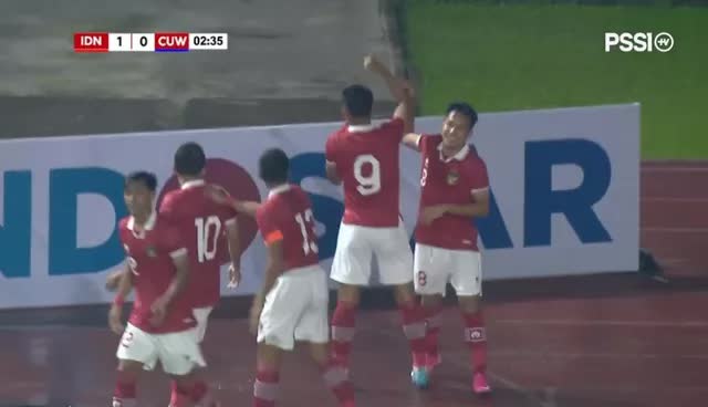 ĐT Indonesia giành chiến thắng nghẹt thở ngày đối thủ xếp trên 71 bậc dính thẻ đỏ - Ảnh 1.