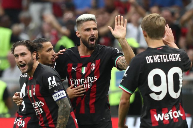 Milan đánh bại Inter sau trận derby đầy kịch tính, giàu cảm xúc và rất nhiều người hùng - Ảnh 1.