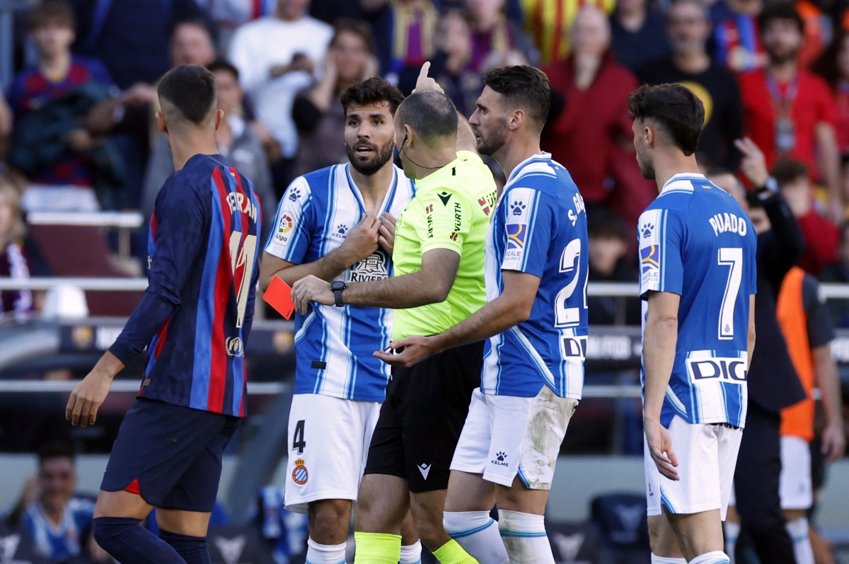 Barca rơi điểm trước Espanyol trong trận derby có 2 thẻ đỏ - Ảnh 9.