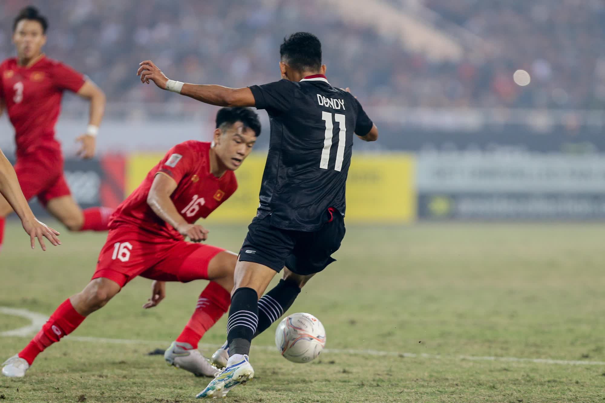 Các ngôi sao Indonesia bế tắc, liên tục chơi xấu tuyển Việt Nam - Ảnh 7.