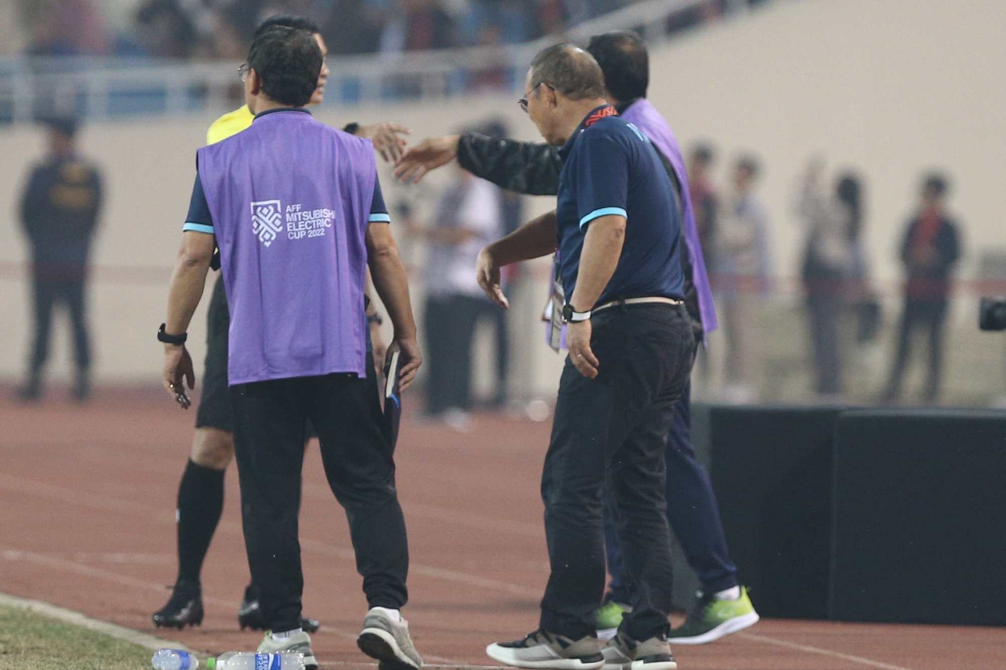 HLV Park Hang-seo vỡ oà cảm xúc với bàn thắng thứ 2 của Tiến Linh trước Indonesia - Ảnh 12.