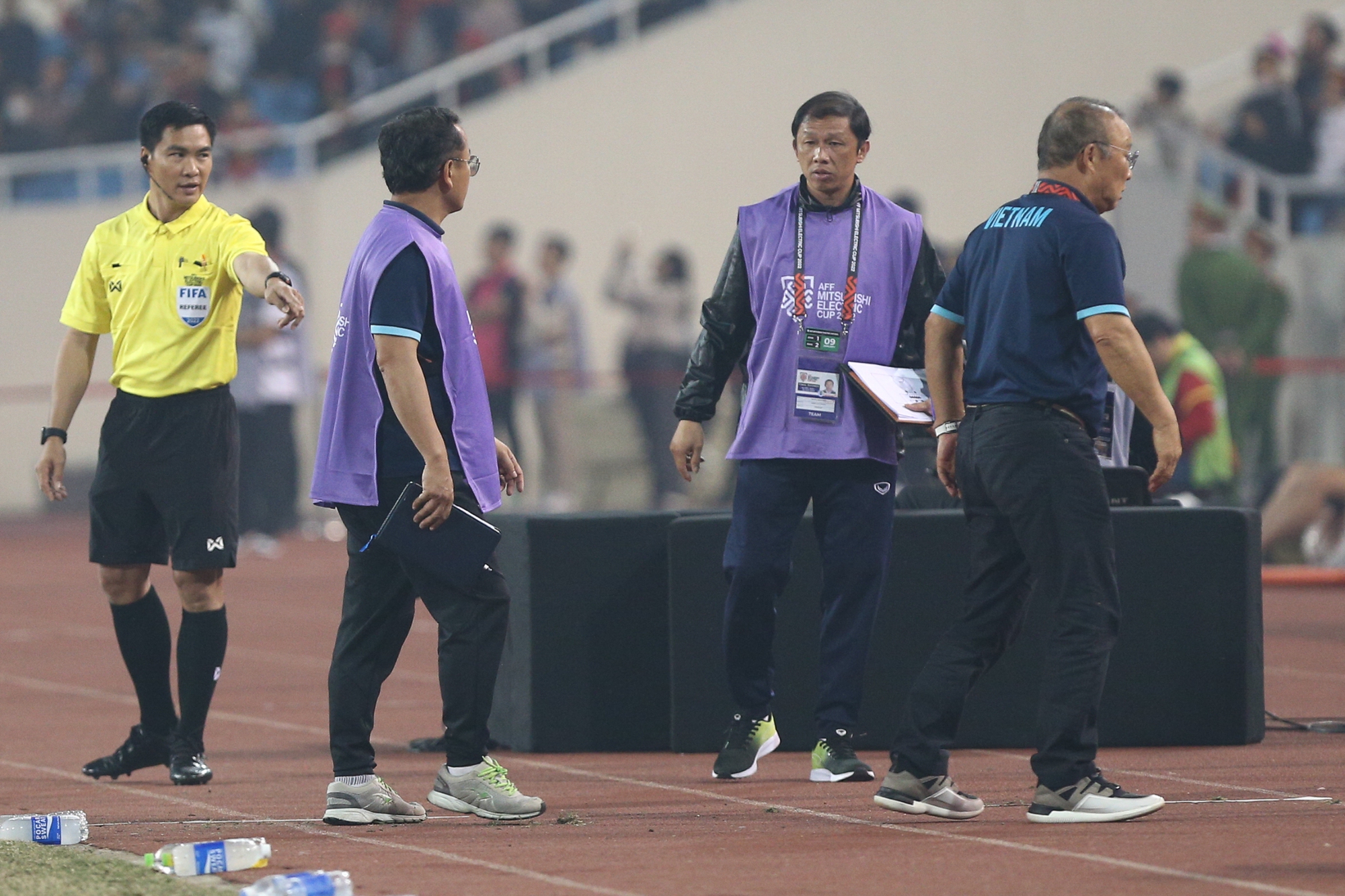 HLV Park Hang-seo vỡ oà cảm xúc với bàn thắng thứ 2 của Tiến Linh trước Indonesia - Ảnh 13.