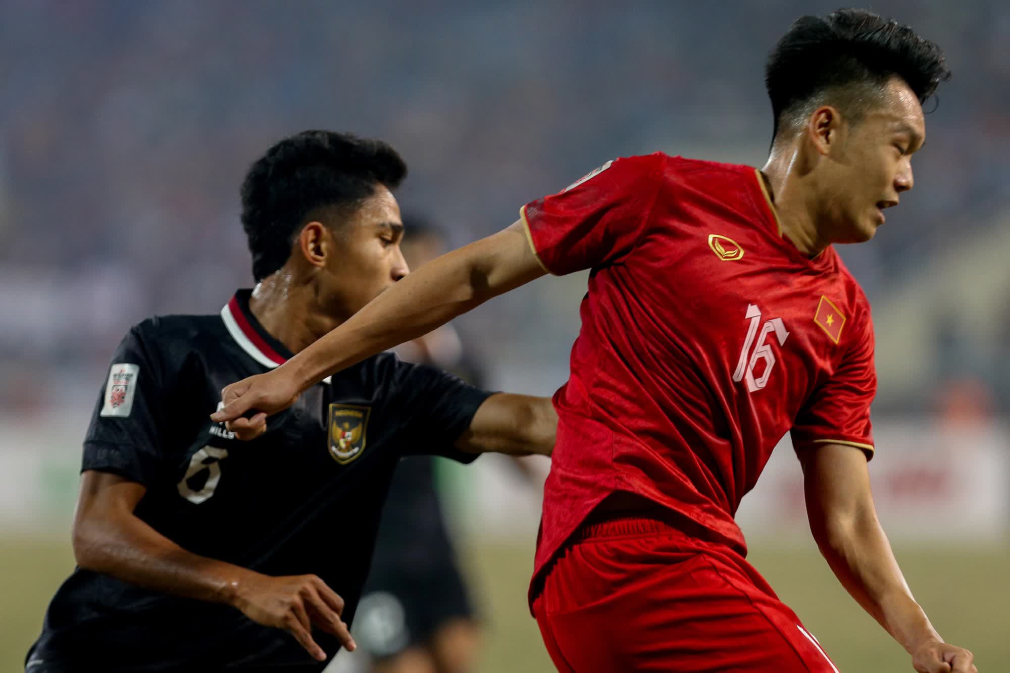 Các ngôi sao Indonesia bế tắc, liên tục chơi xấu tuyển Việt Nam - Ảnh 4.