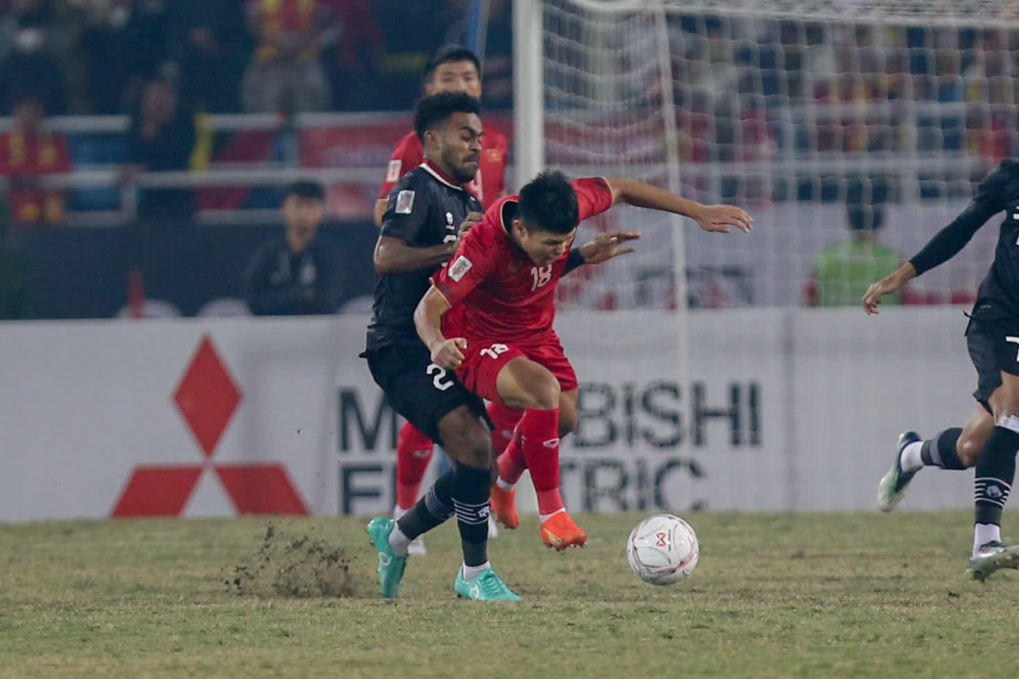 Các ngôi sao Indonesia bế tắc, liên tục chơi xấu tuyển Việt Nam - Ảnh 13.