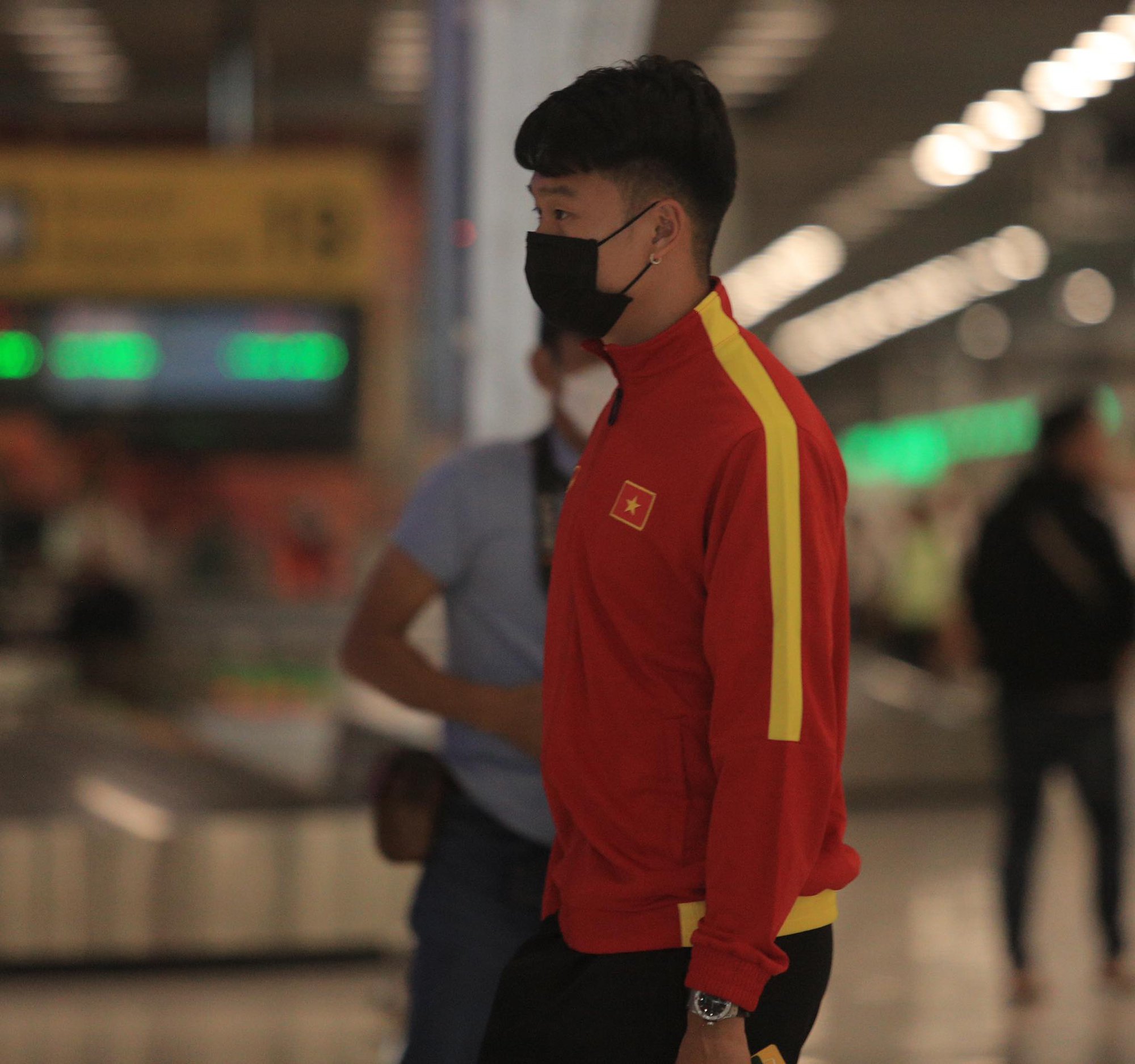 Đội tuyển Việt Nam đã có mặt tại Thái Lan, sẵn sàng bước vào buổi tập đầu tiên - Ảnh 1.