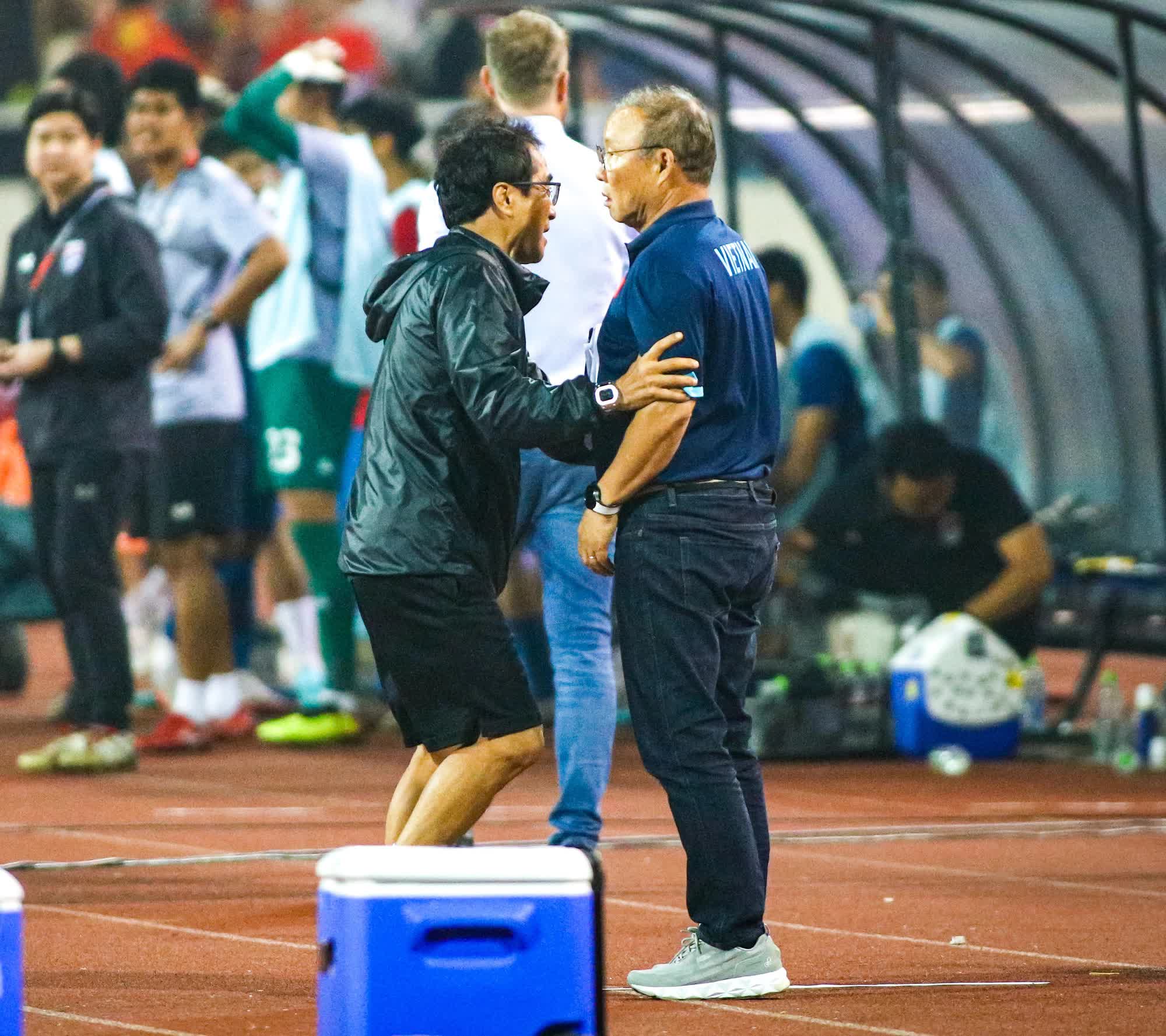 Tiến Linh tiếc nuối khi bỏ lỡ cú đúp vào lưới Thái Lan, Tuấn Hải vẫn 'kém duyên' với AFF Cup - Ảnh 9.