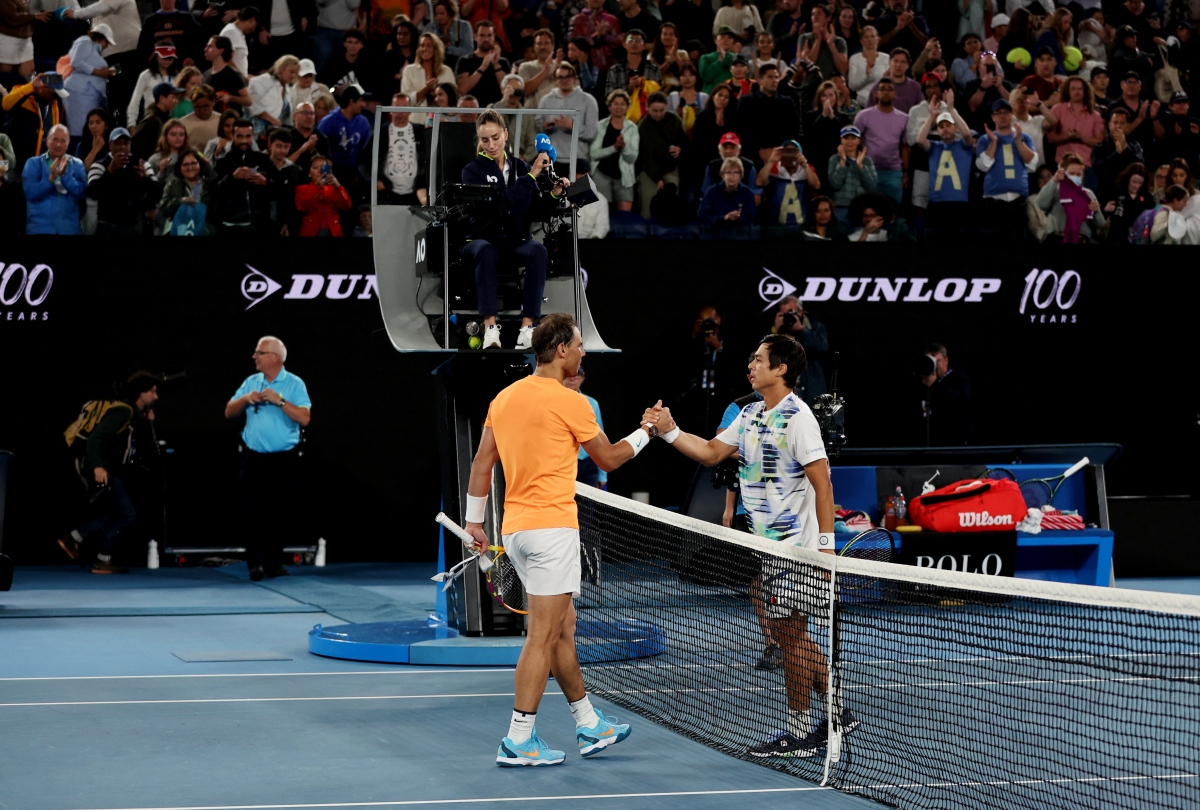 Thua sốc ở vòng 2, Nadal trở thành ''cựu vương'' Australian Open - Ảnh 12.