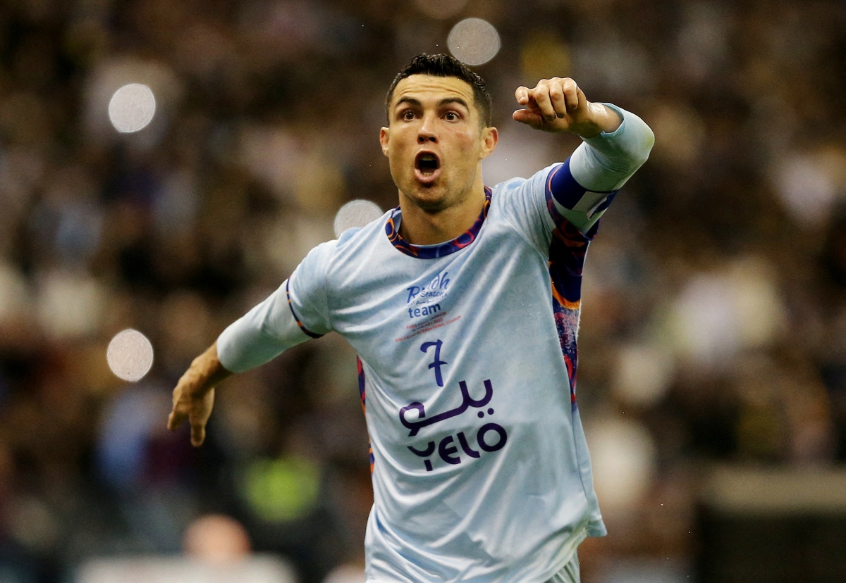 Ronaldo ghi cú đúp nhưng vẫn thất bại trước Messi ở Saudi Arabia - Ảnh 2.