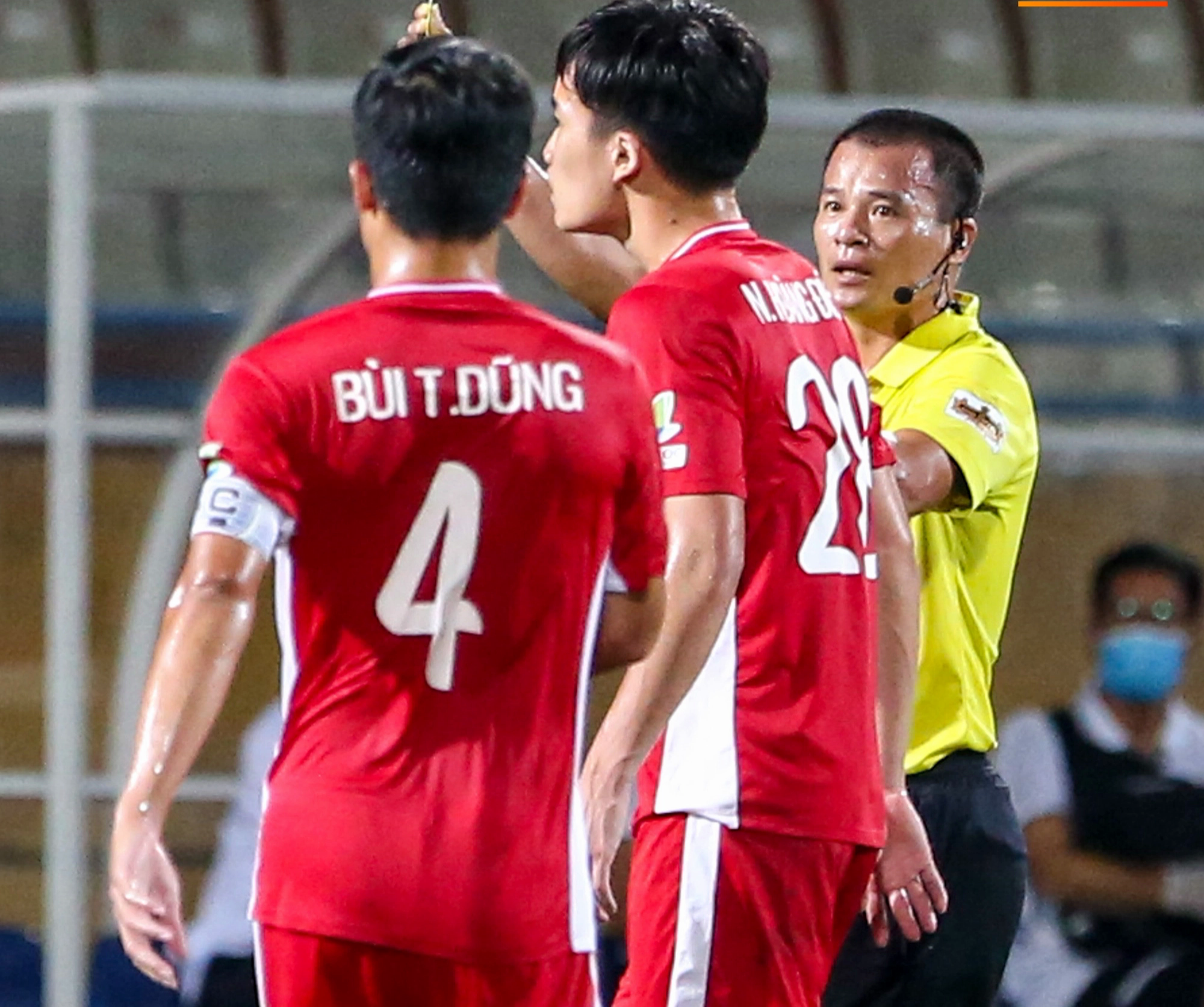 Còi vàng 2022 bắt chính trận Siêu Cup giữa Hà Nội đấu Hải Phòng - Ảnh 1.