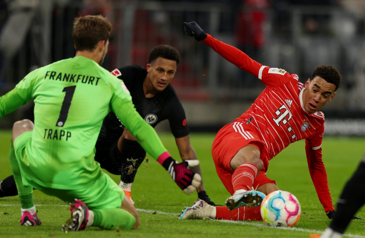Bị Frankfurt cầm hòa, Bayern Munich chưa biết thắng trong năm 2023 - Ảnh 7.