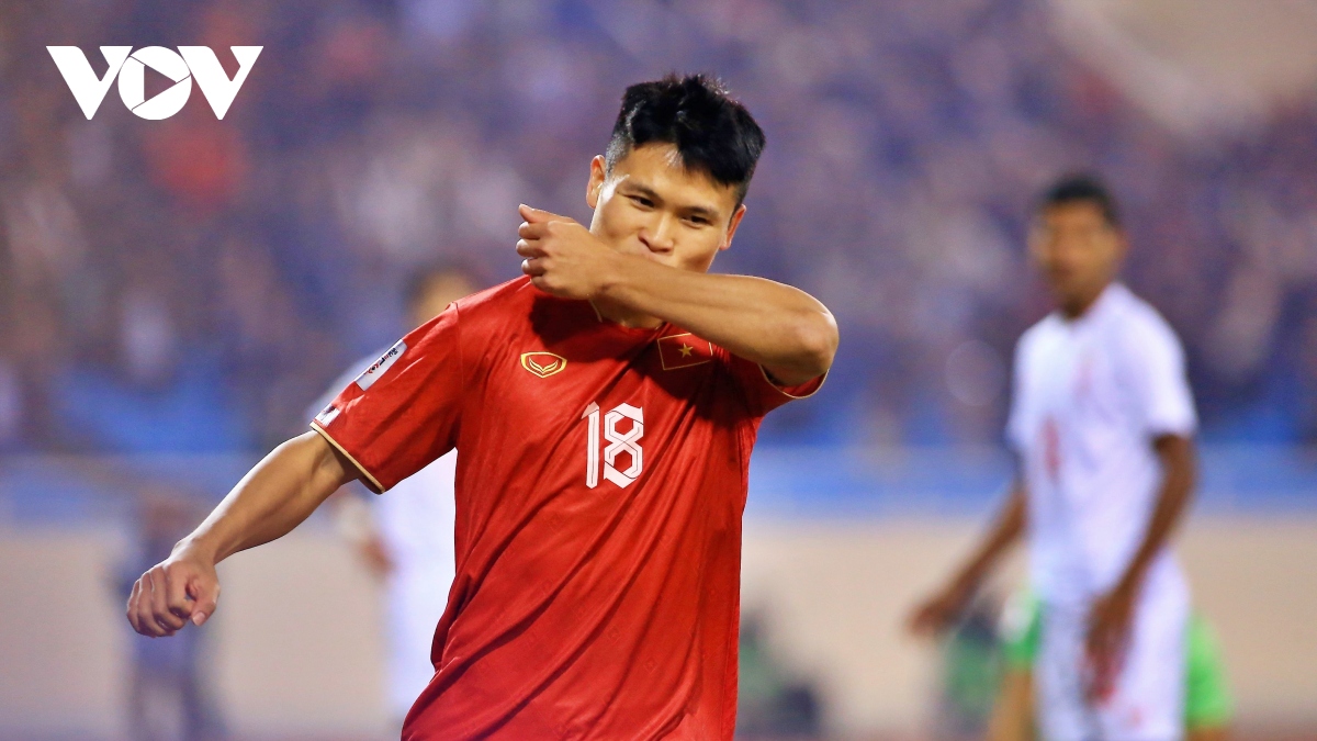Cầu thủ của HAGL ghi siêu phẩm, ĐT Việt Nam thắng đậm ĐT Myanmar - Ảnh 3.