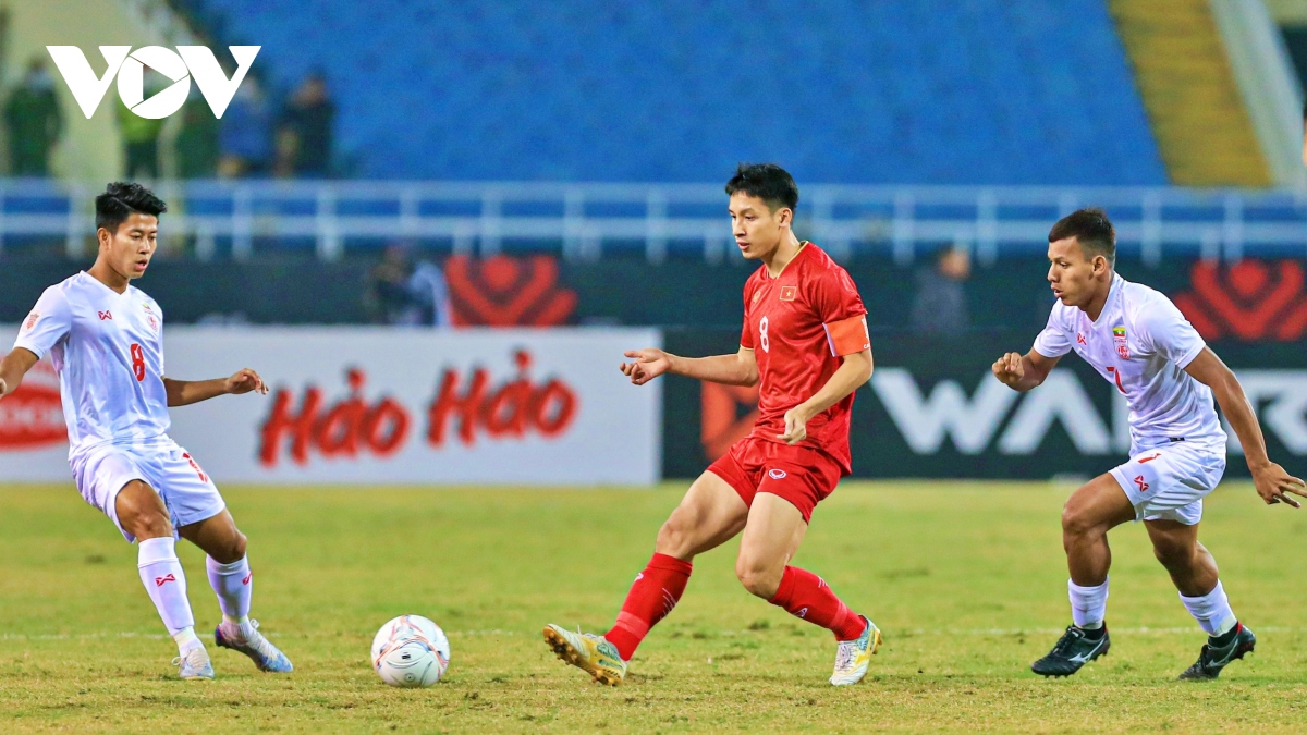 Cầu thủ của HAGL ghi siêu phẩm, ĐT Việt Nam thắng đậm ĐT Myanmar - Ảnh 1.