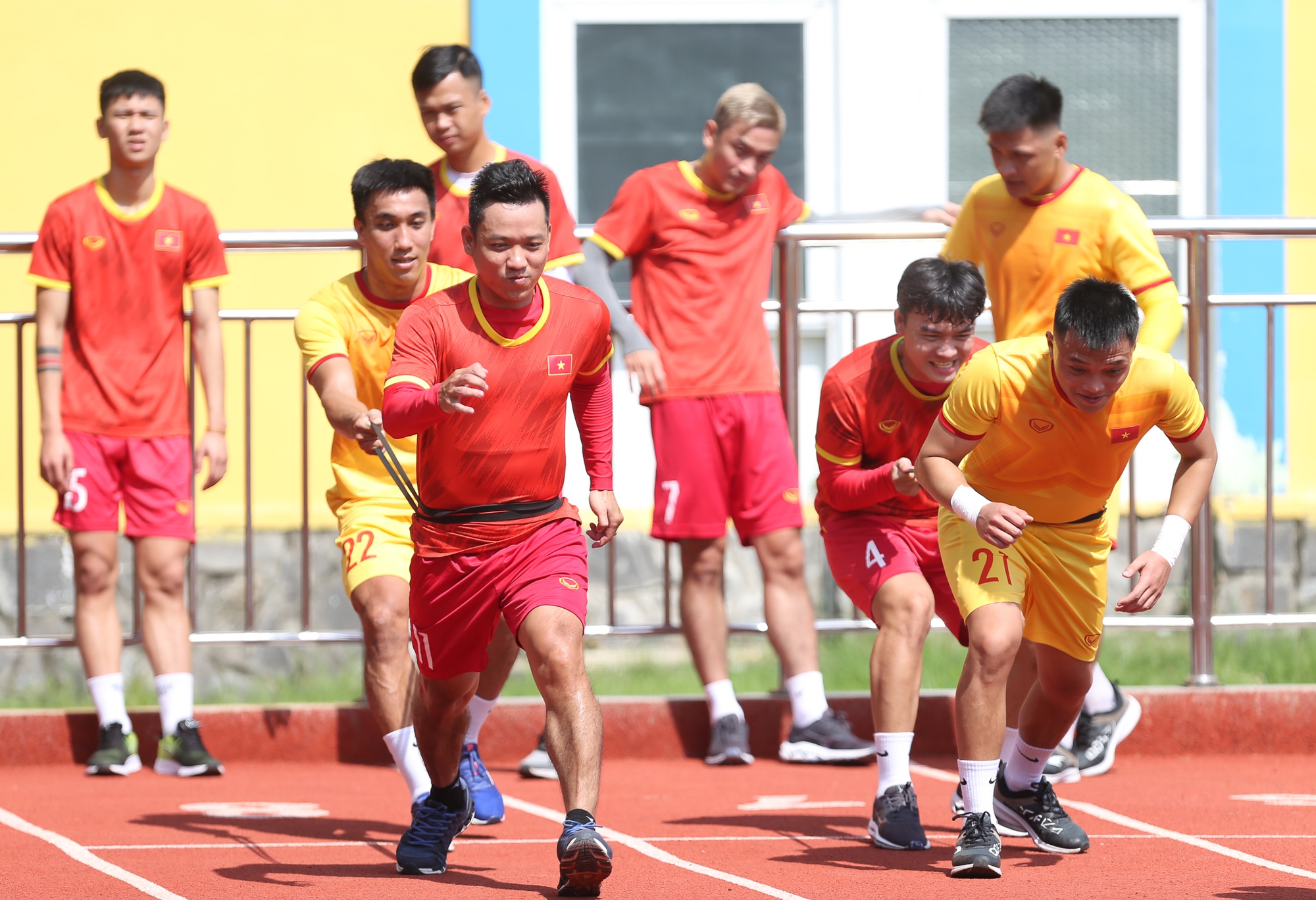 Đội tuyển futsal Việt Nam tập huấn tại Mỹ hướng đến giải đấu duy nhất trong năm 2023 - Ảnh 2.