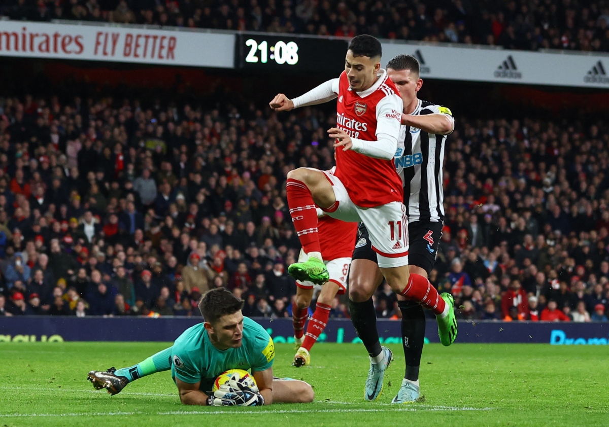 Newcastle khiến Arsenal sảy chân trong cuộc đua vô địch Ngoại hạng Anh - Ảnh 3.