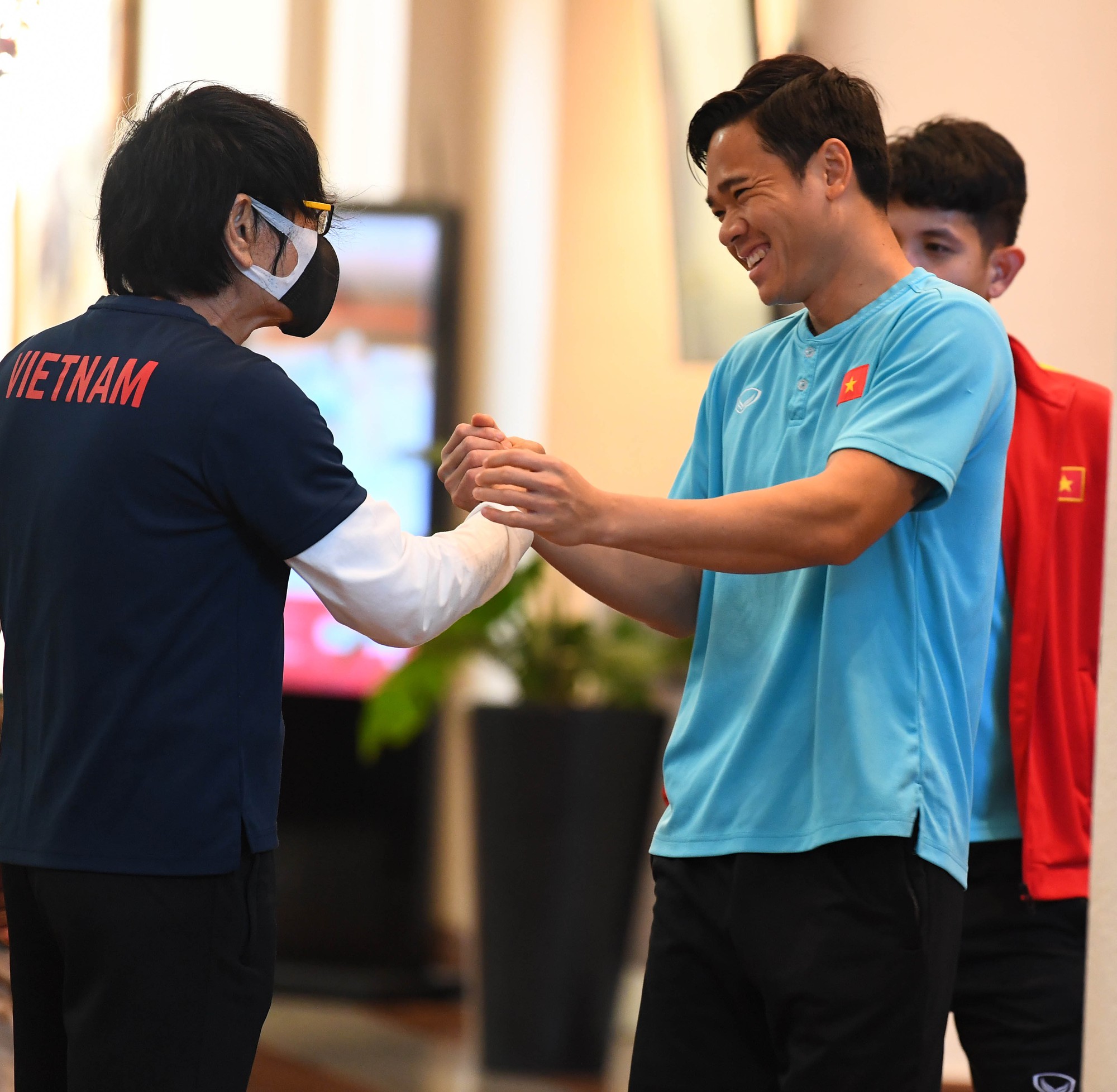 Việt Anh trêu Tuấn Anh, Hồng Duy nhảy cùng bác sĩ Choi Ju-young - Ảnh 8.