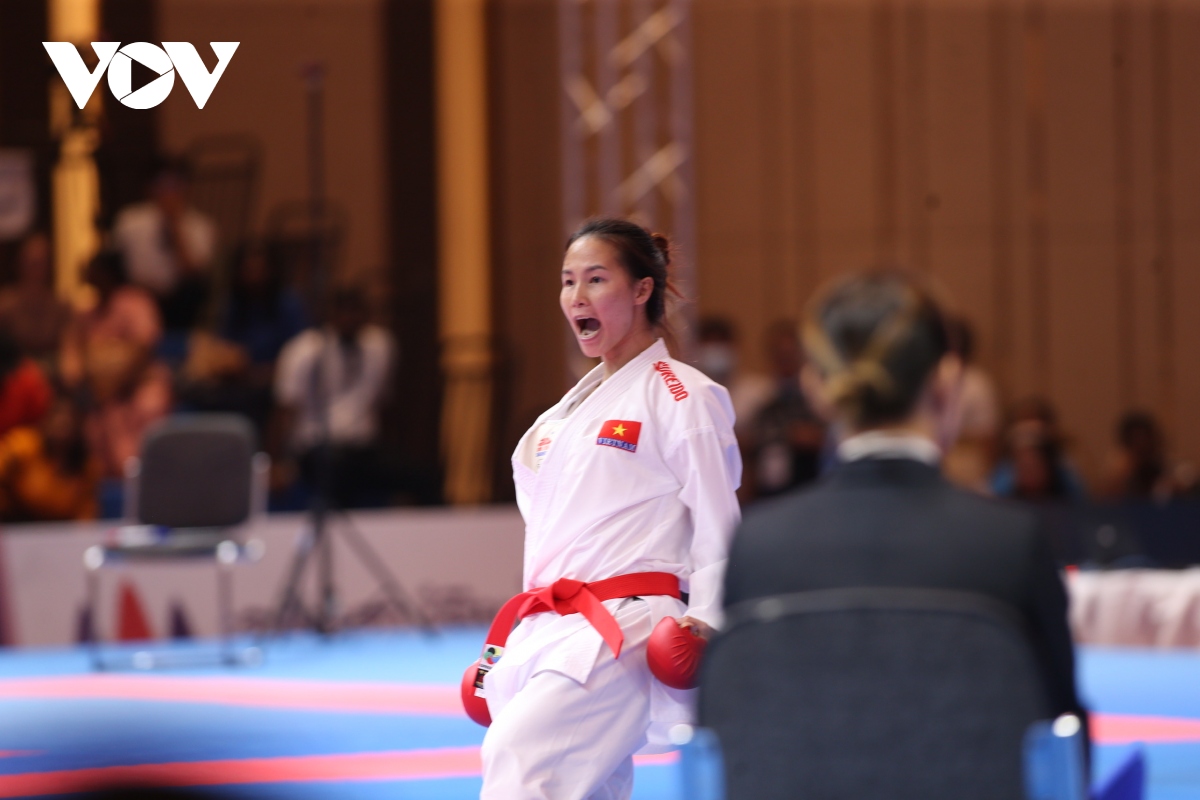 Karate Việt Nam giành huy chương ASIAD 19 ngay ngày thi đấu đầu tiên - Ảnh 1.