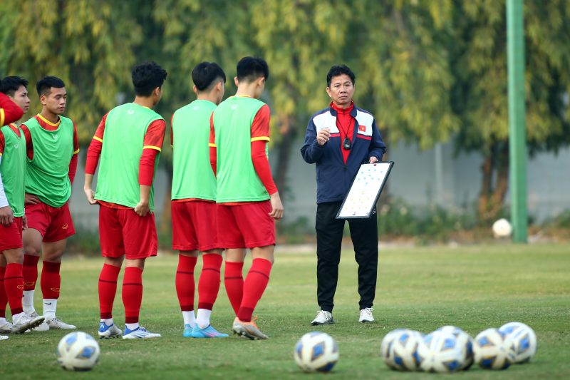 Vua giải trẻ Nguyễn Quốc Việt lên hội quân với U20 Việt Nam - Ảnh 2.