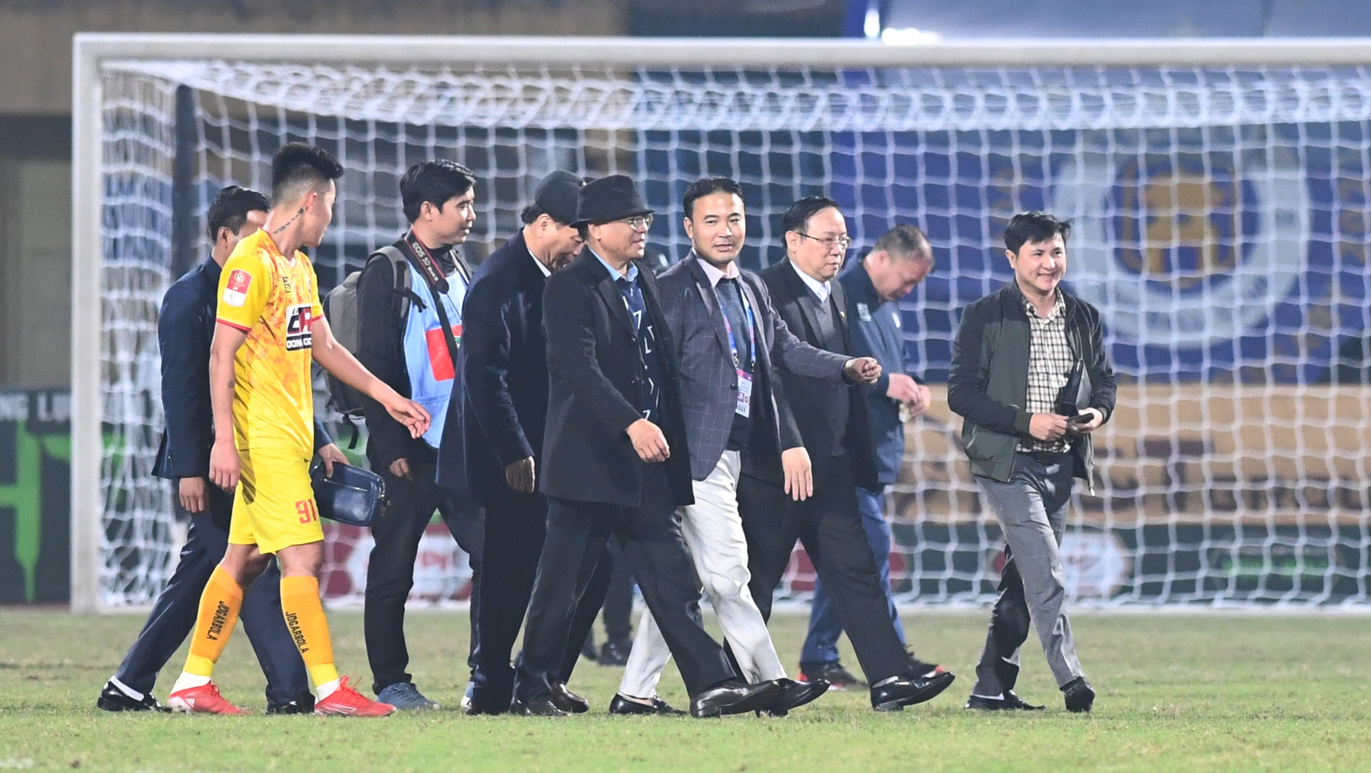 Thanh Hóa FC được thưởng nóng 500 triệu, ăn mừng sau trận hòa Hà Nội FC - Ảnh 5.