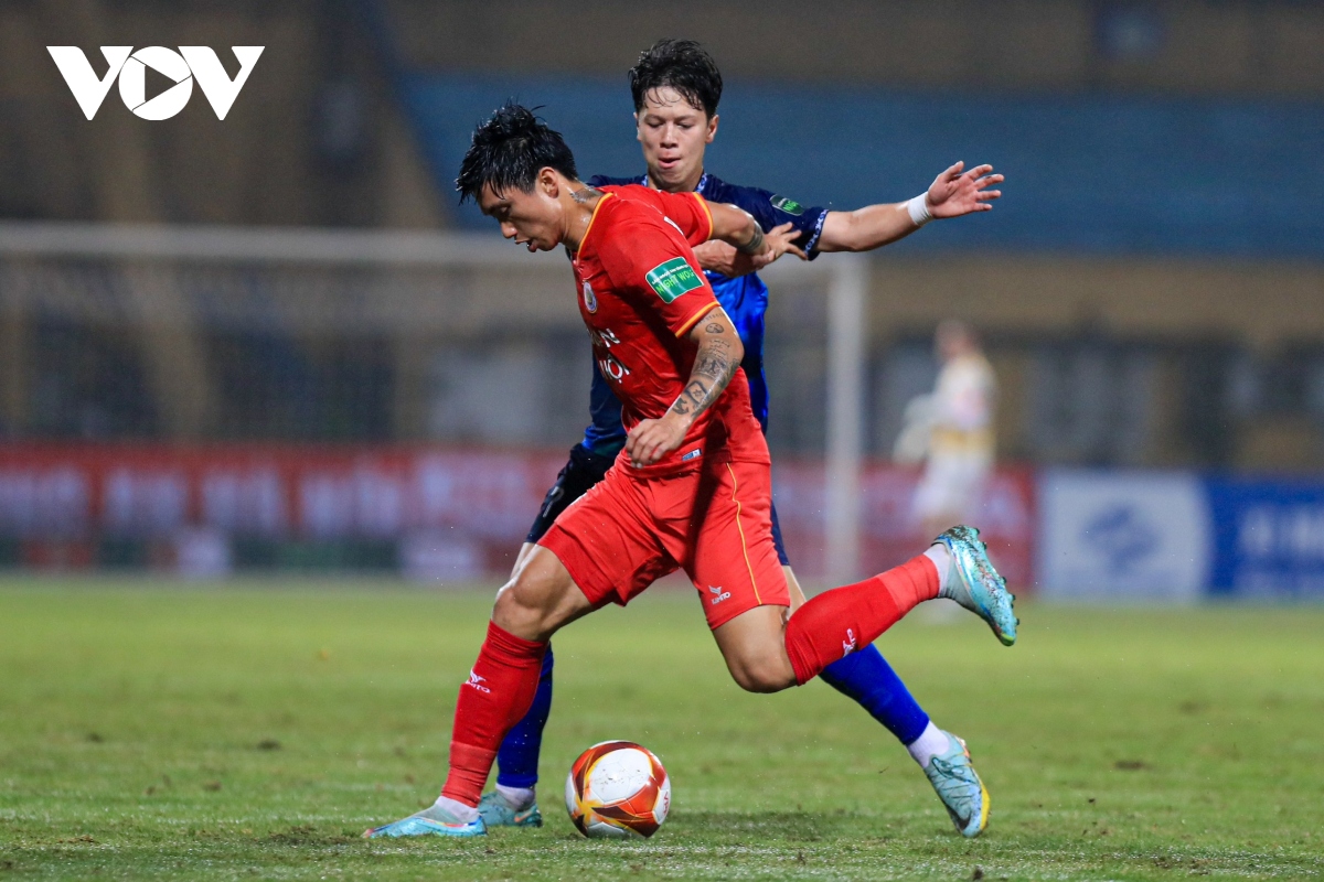 Cầu thủ Việt kiều Viktor Lê gây thất vọng ngày ra mắt V-League - Ảnh 1.