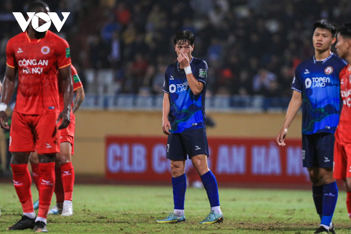 Cầu thủ Việt kiều Viktor Lê gây thất vọng ngày ra mắt V-League - Ảnh 3.