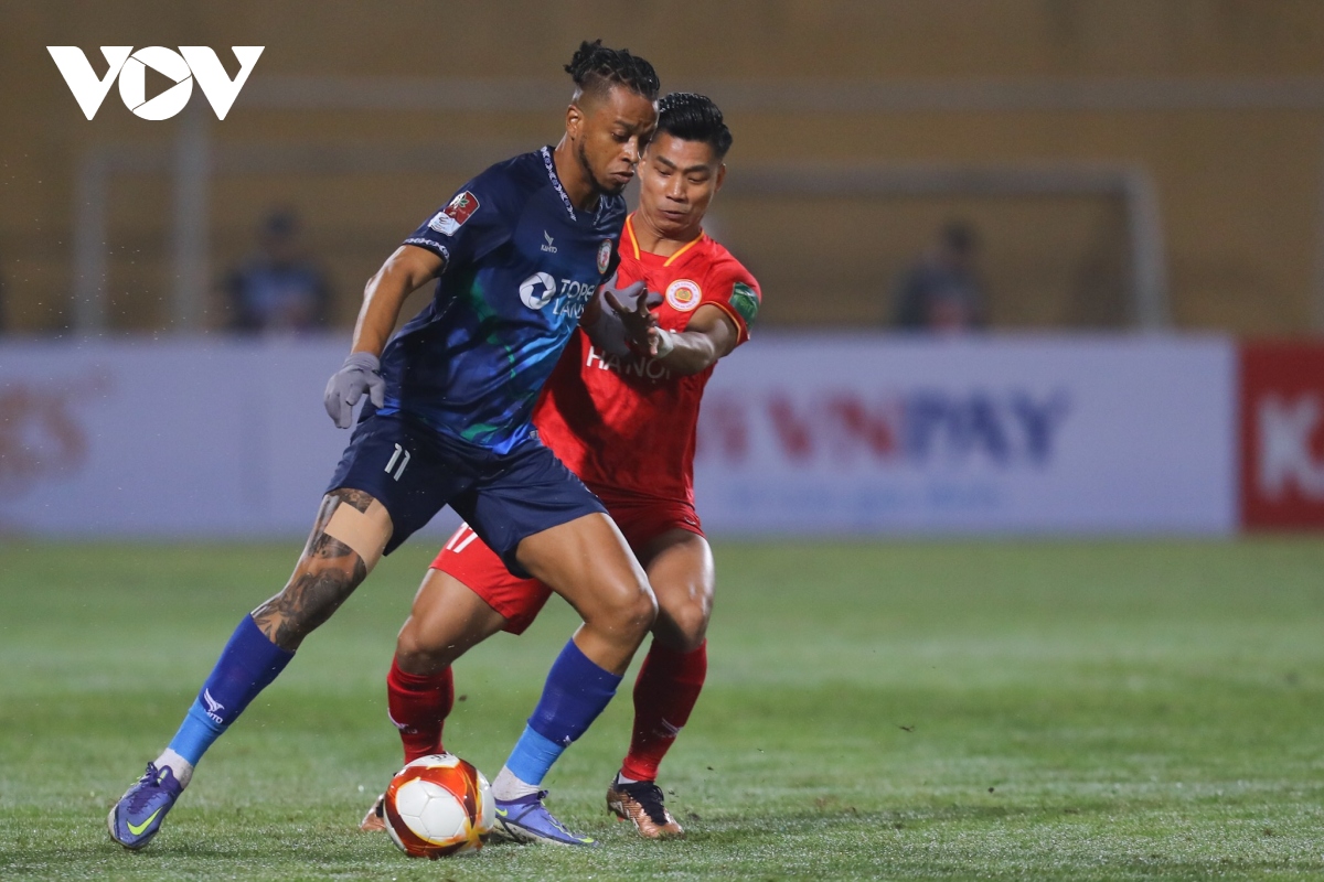 Cầu thủ Việt kiều Viktor Lê gây thất vọng ngày ra mắt V-League - Ảnh 7.