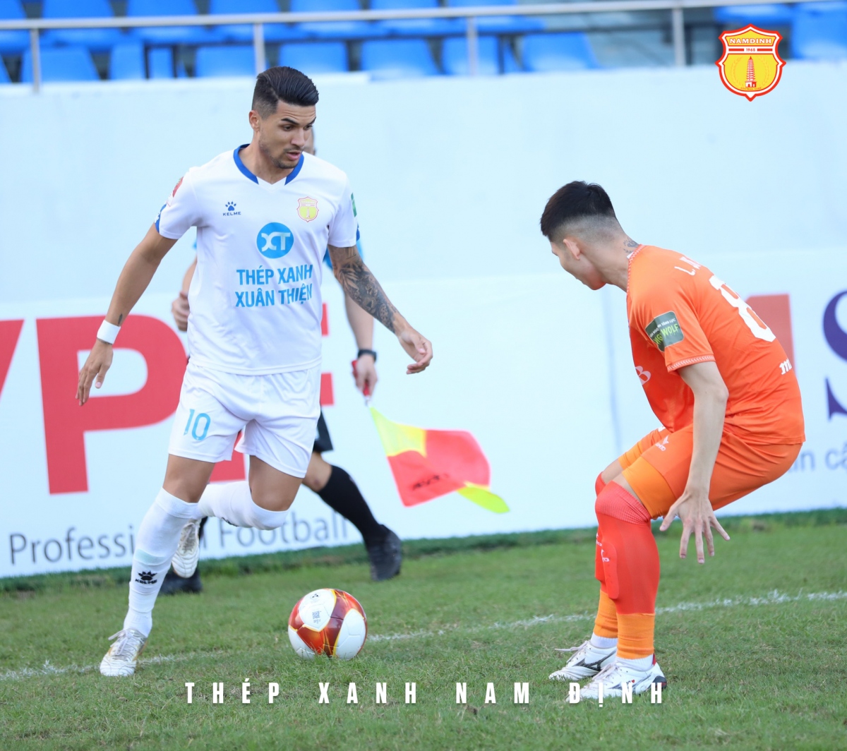 Nam Định tạm thời vươn lên dẫn đầu V-League 2023 - Ảnh 6.