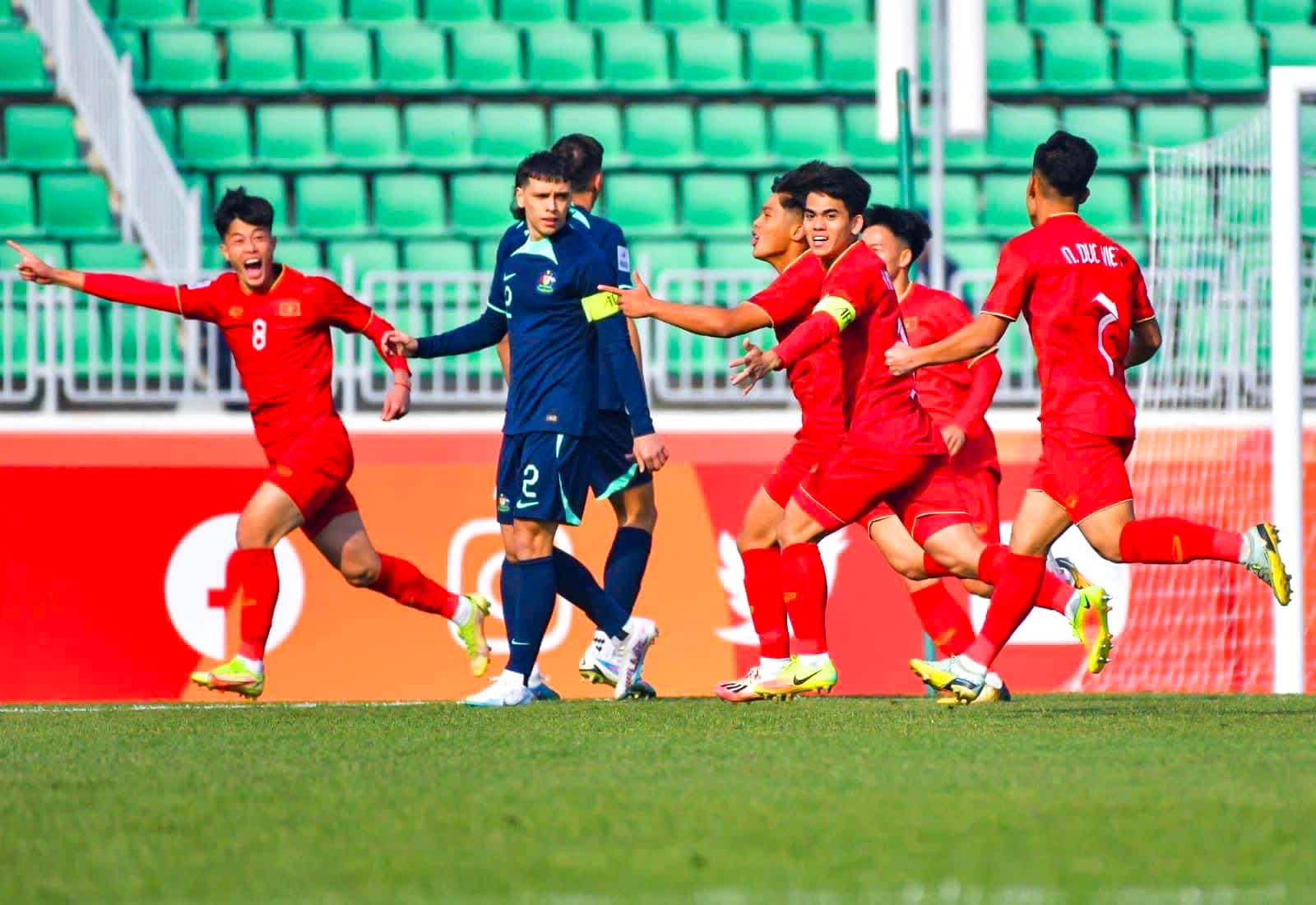 Quốc Việt toả sáng, U20 Việt Nam giành chiến thắng đầu tay tại VCK U20 châu Á 2023 - Ảnh 1.