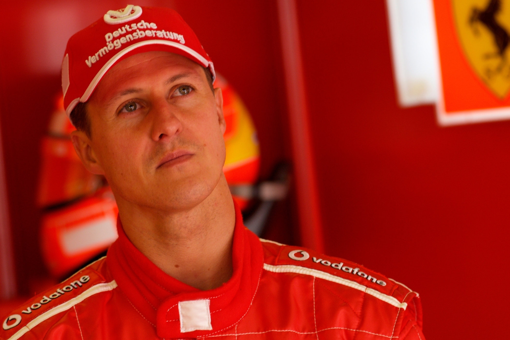 Huyền thoại F1 Michael Schumacher đóng vai trò bất ngờ trong chuyện tình của minh tinh Dương Tử Quỳnh - Ảnh 3.