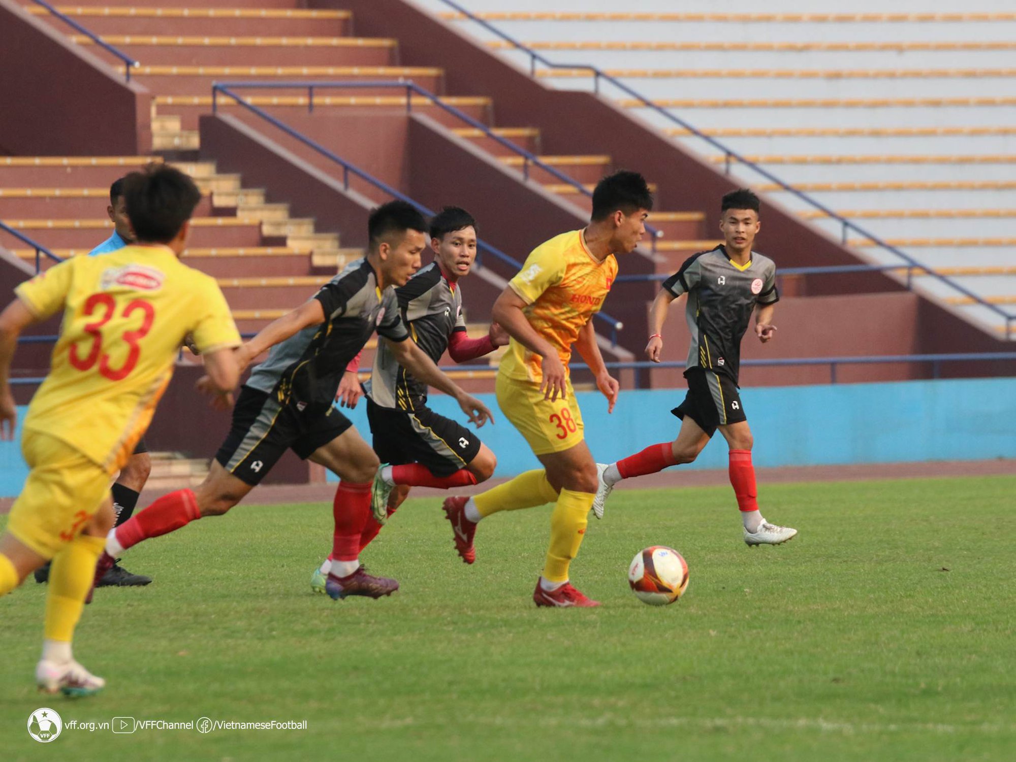 U23 Việt Nam thắng trận đầu tiên dưới thời HLV Philippe Troussier - Ảnh 6.