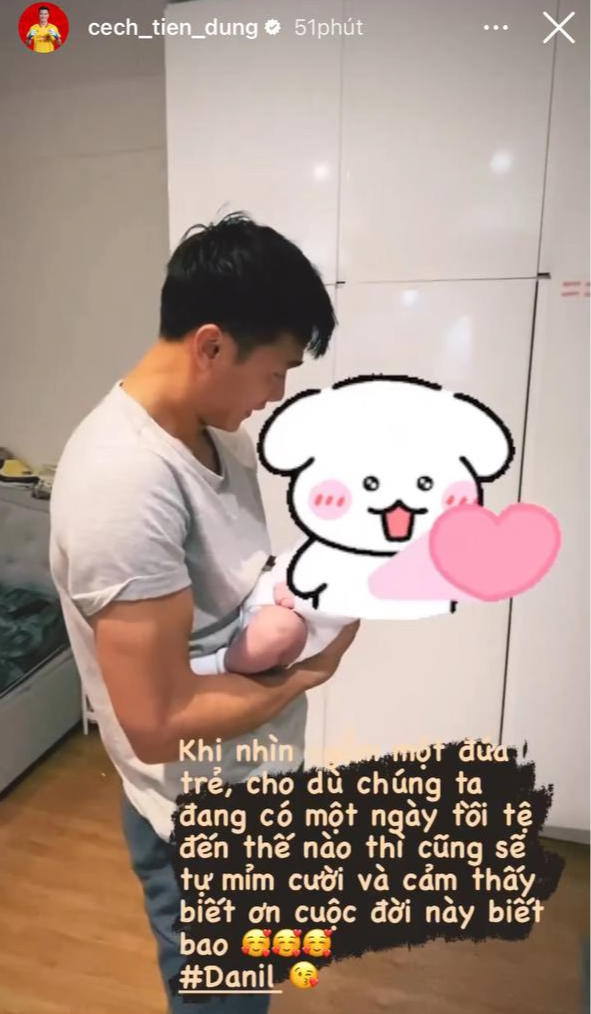 Khi hội cầu thủ bỉm sữa chăm con: Đình Trọng, Thành Chung vừa bế con vừa chơi game - Ảnh 10.