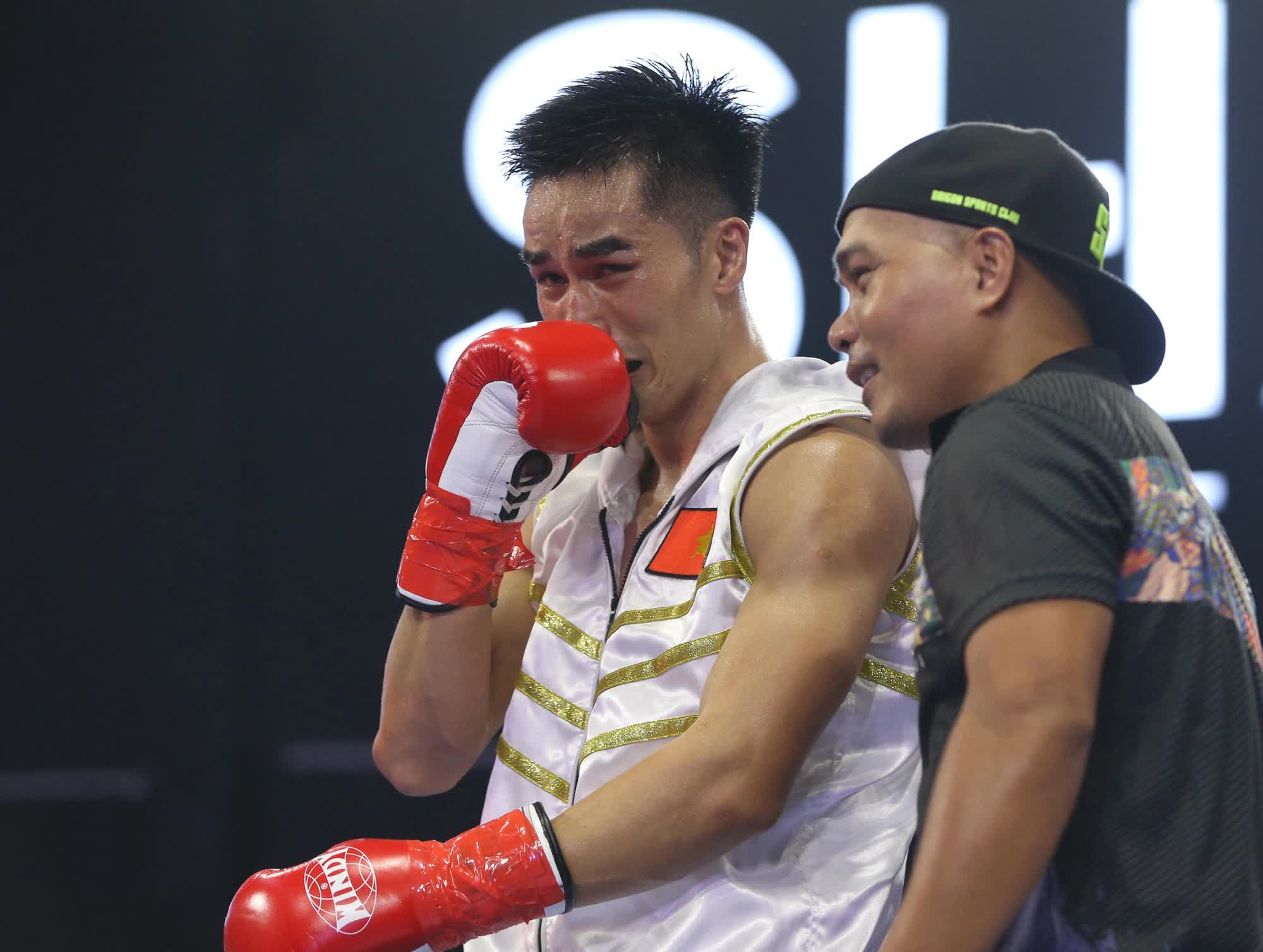 “Nam Vương” Trương Đình Hoàng thành công bảo vệ  đai WBA châu Á - Ảnh 8.