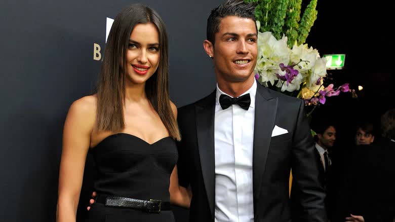 Chia tay Ronaldo vì 'bám váy mẹ', siêu mẫu quyến rũ nhất thế giới mất 11 triệu người theo dõi sau một ngày - Ảnh 1.