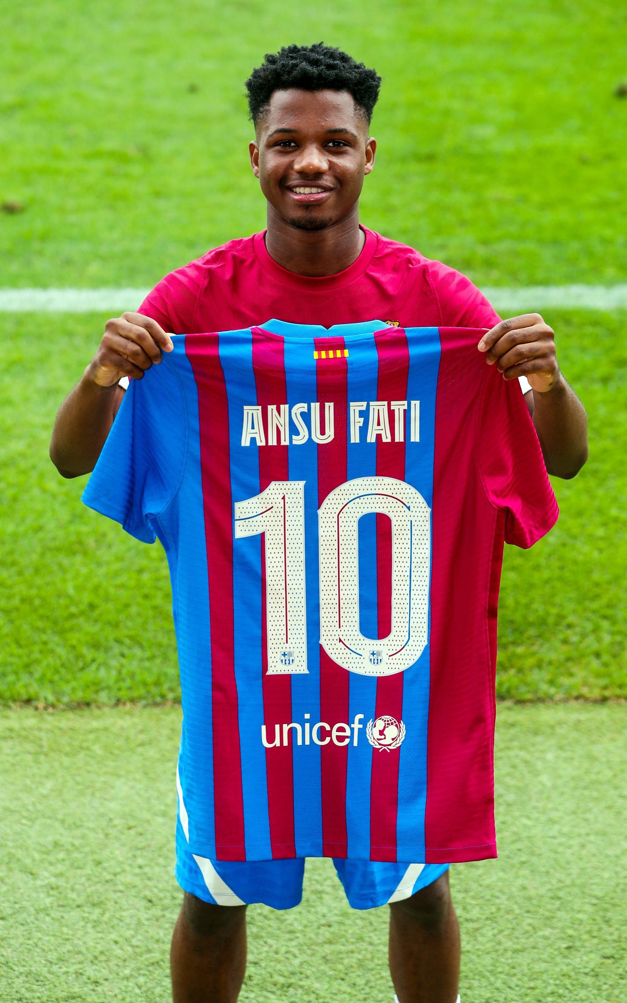 “Mesis mới&quot; Ansu Fati cần phải rời Barcelona - Ảnh 1.