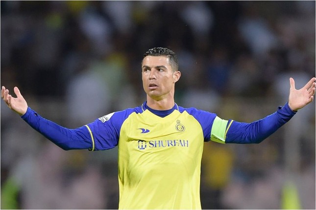Ronaldo tịt ngòi trong màn ngược dòng thần kỳ của Al Nassr - Ảnh 1.