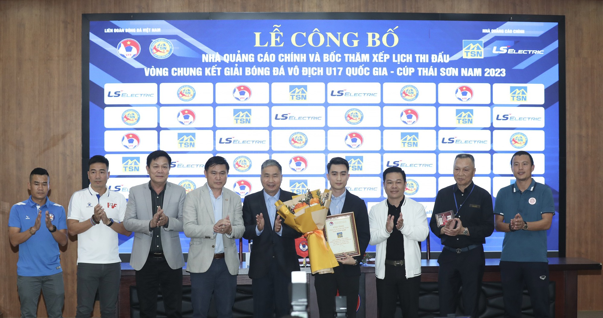 VCK U17 quốc gia 2023: Hấp dẫn màn tranh tài giữa HAGL và Hà Nội - Ảnh 1.