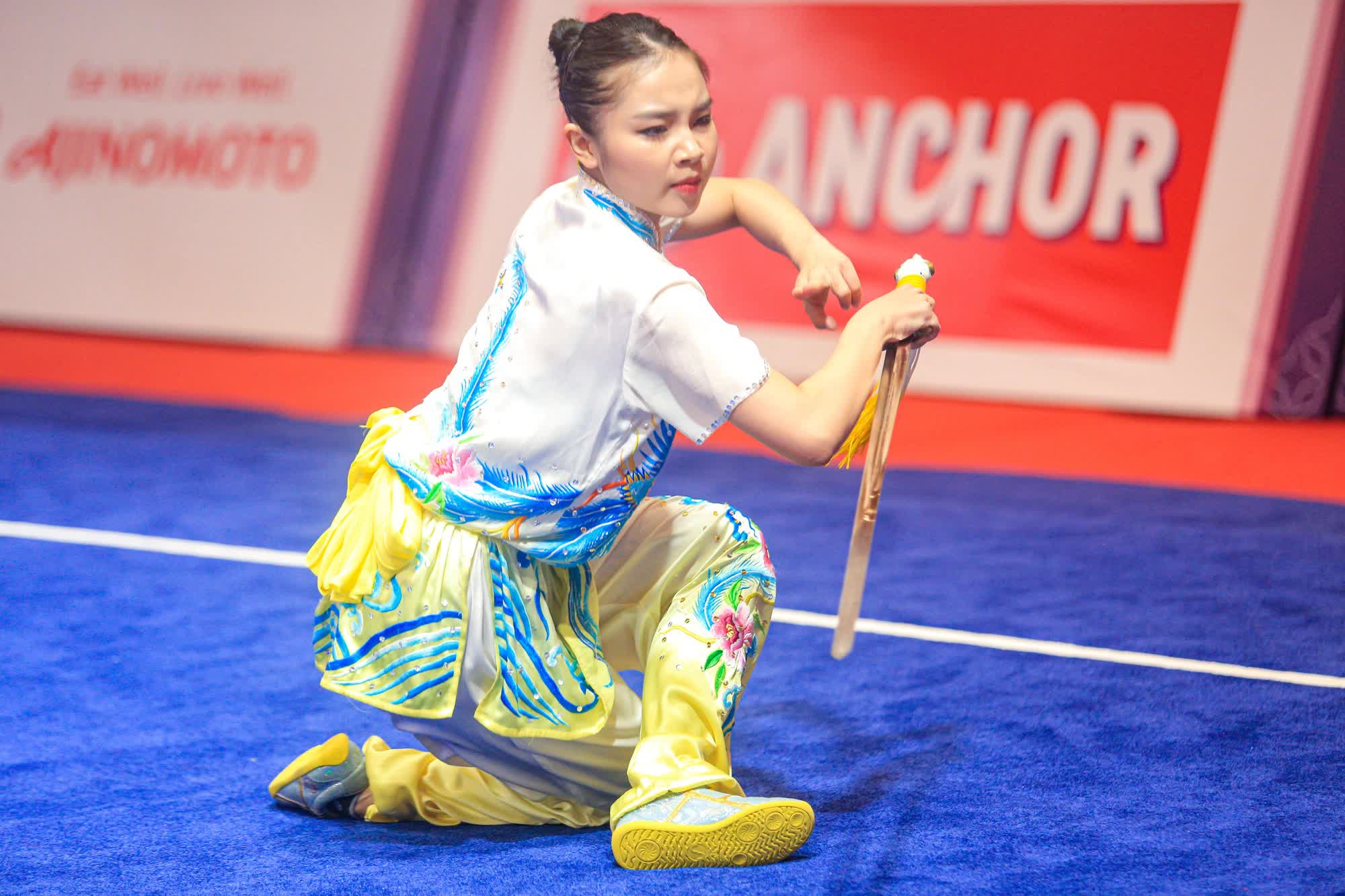 'Nữ hoàng wushu' Dương Thuý Vi đón sinh nhật tuổi 30 với tấm HCV SEA Games 32 - Ảnh 11.