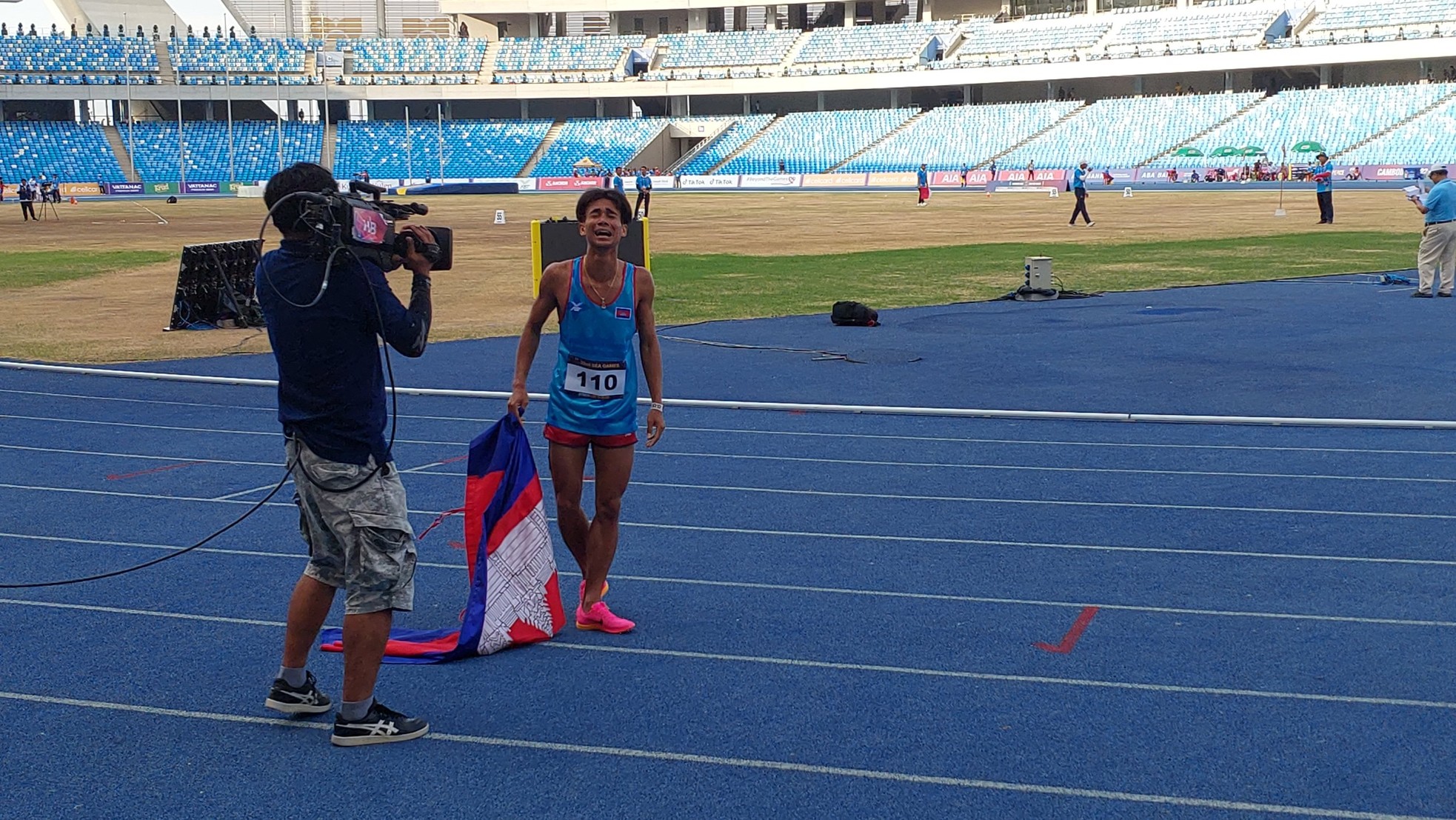 Chhun - Người hùng Campuchia và khoảnh khắc đầy xúc động tại SEA Games 32