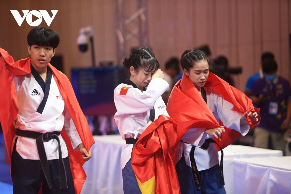 &quot;Hot girl Teakwondo&quot; bật khóc khi giành HCV kịch tính ở SEA Games 32 - Ảnh 7.