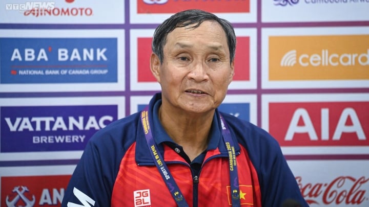 HLV Mai Đức Chung: Tuyển Việt Nam toát mồ hôi mới thắng Campuchia 4-0 - Ảnh 1.