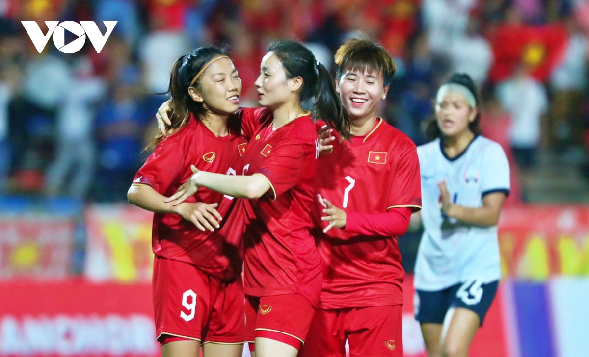 ĐT nữ Việt Nam nhận món quà tuyệt vời khi vào chung kết bóng đá nữ SEA Games 32 - Ảnh 1.