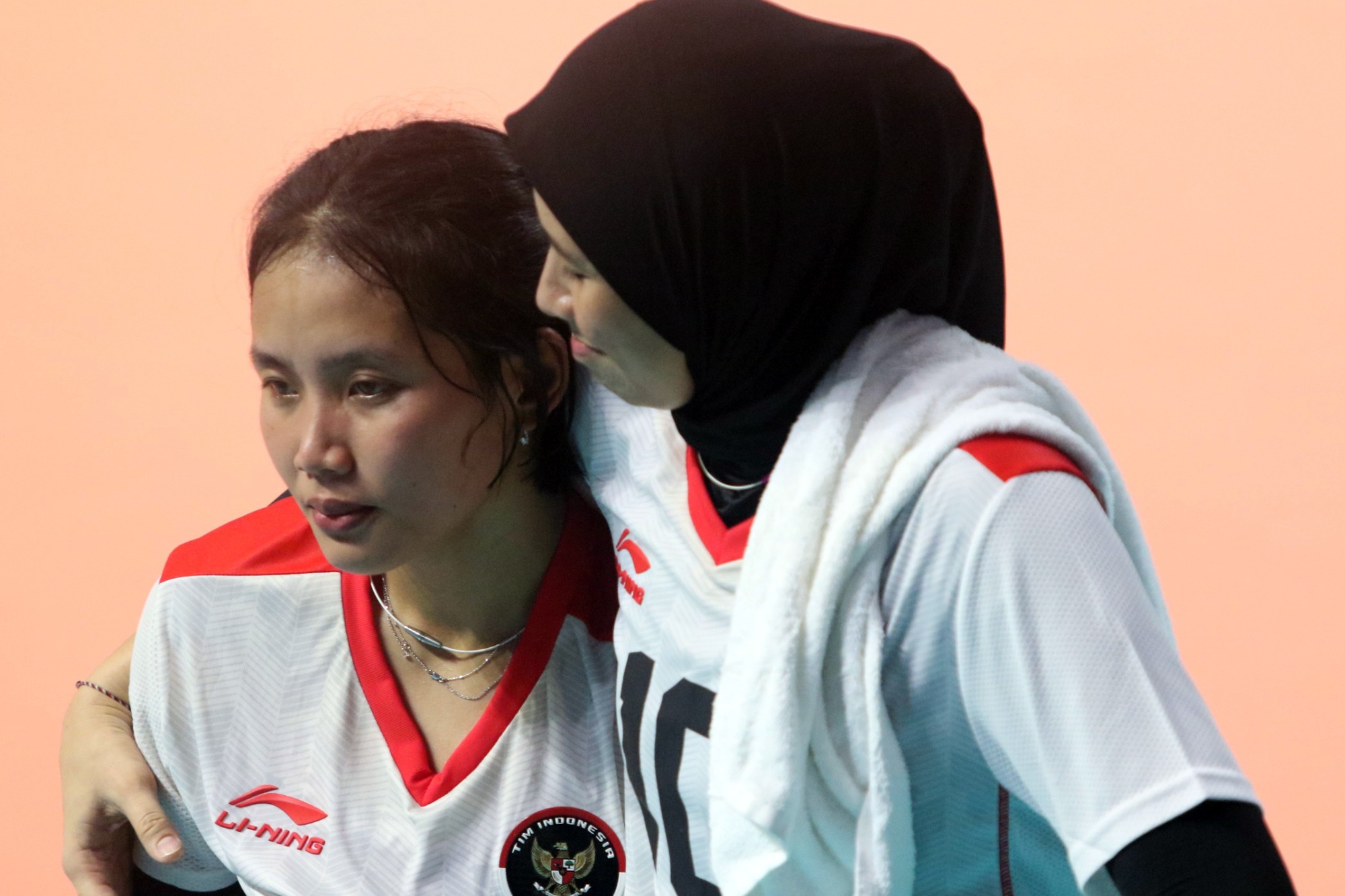 Thua Việt Nam ở bán kết SEA Games, tuyển Indonesia khóc nước nở, chìm trong nước mắt - Ảnh 1.