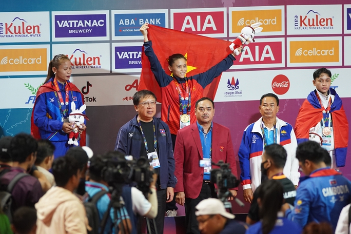 Nguyễn Trần Duy Nhất và lần đầu cầm quân tại SEA Games - Ảnh 3.
