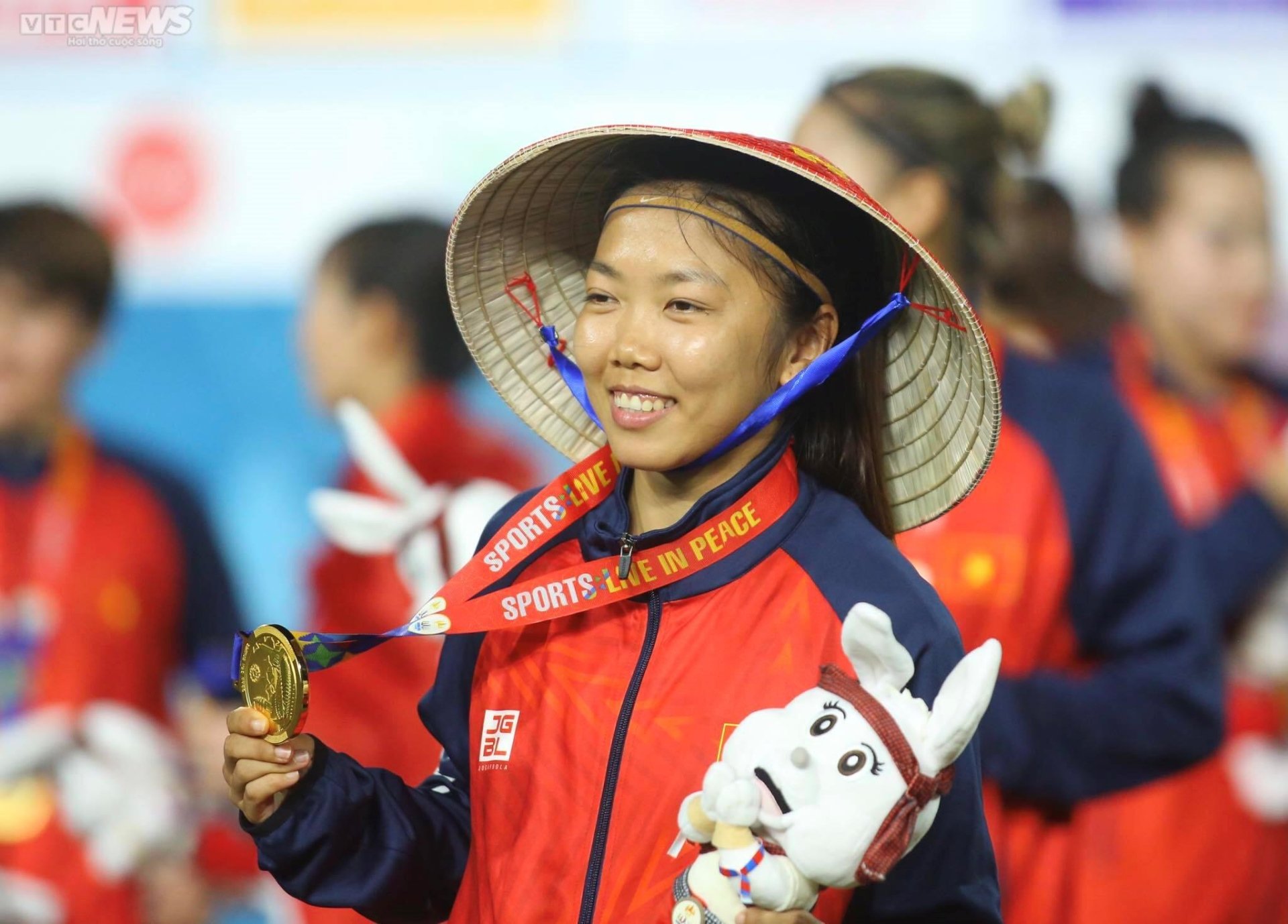 Huỳnh Như: Trong tương lai, bóng đá nữ Việt Nam vẫn trên đỉnh Đông Nam Á - Ảnh 3.
